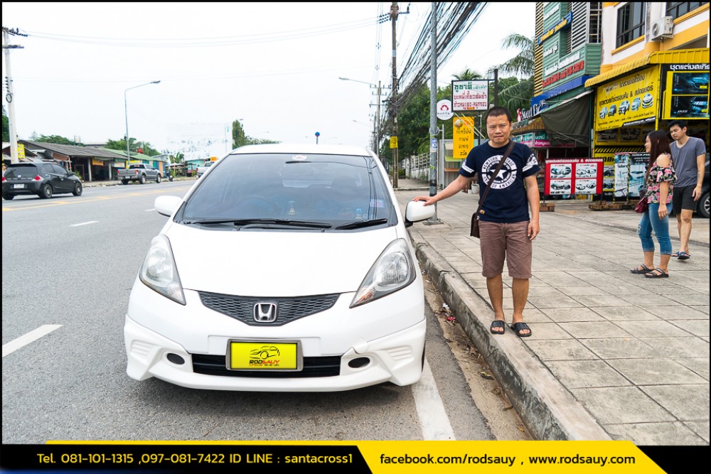 ชุดแต่งสเกิร์ตรอบคัน honda jazz รูปที่  9