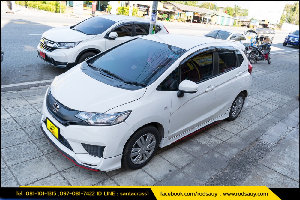 ชุดแต่งสเกิร์ตรอบคัน honda jazz รูปที่  12