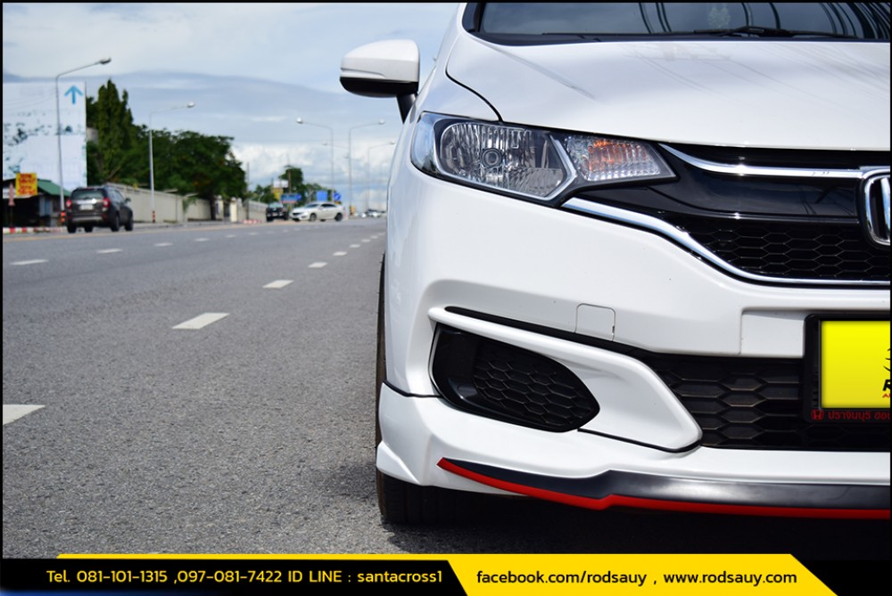 ชุดแต่งสเกิร์ตรอบคัน honda jazz รูปที่  3