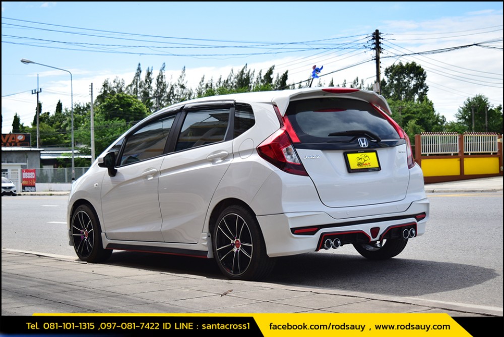 ชุดแต่งสเกิร์ตรอบคัน honda jazz รูปที่  6